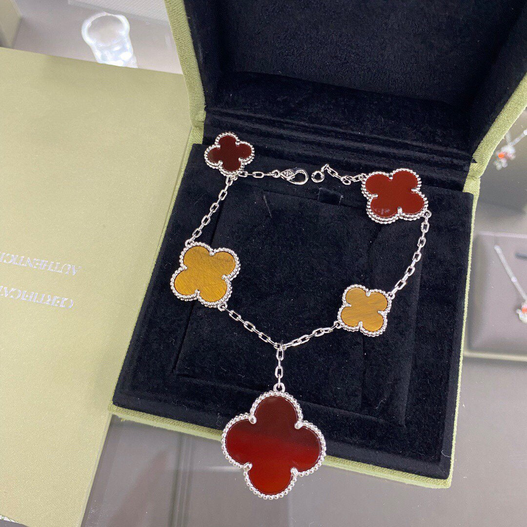??Loco?¡¥CLOVER 5 MOTIFS SIVLER CARNELIAN TIGER EYE BRACELET