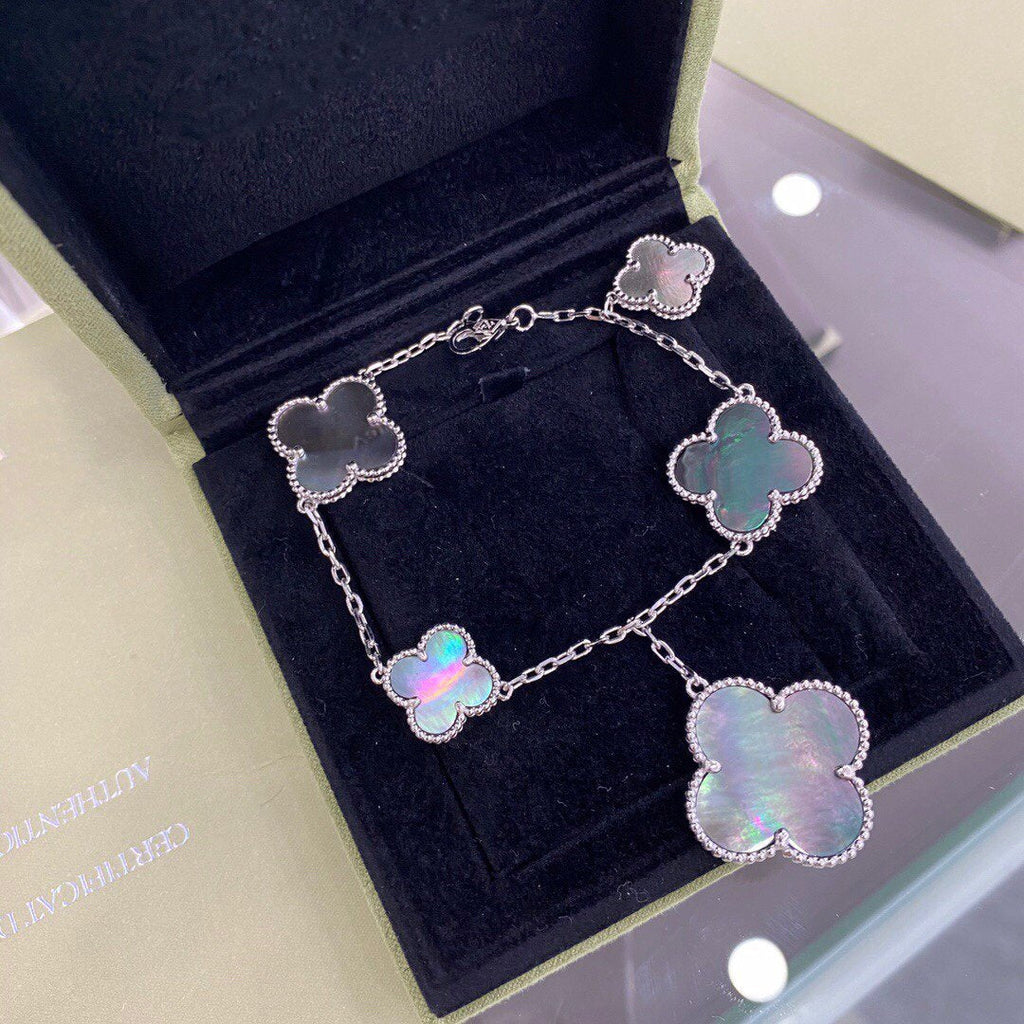 ??Loco?¡¥CLOVER 5 MOTIFS SIVLER DARK MOP BRACELET