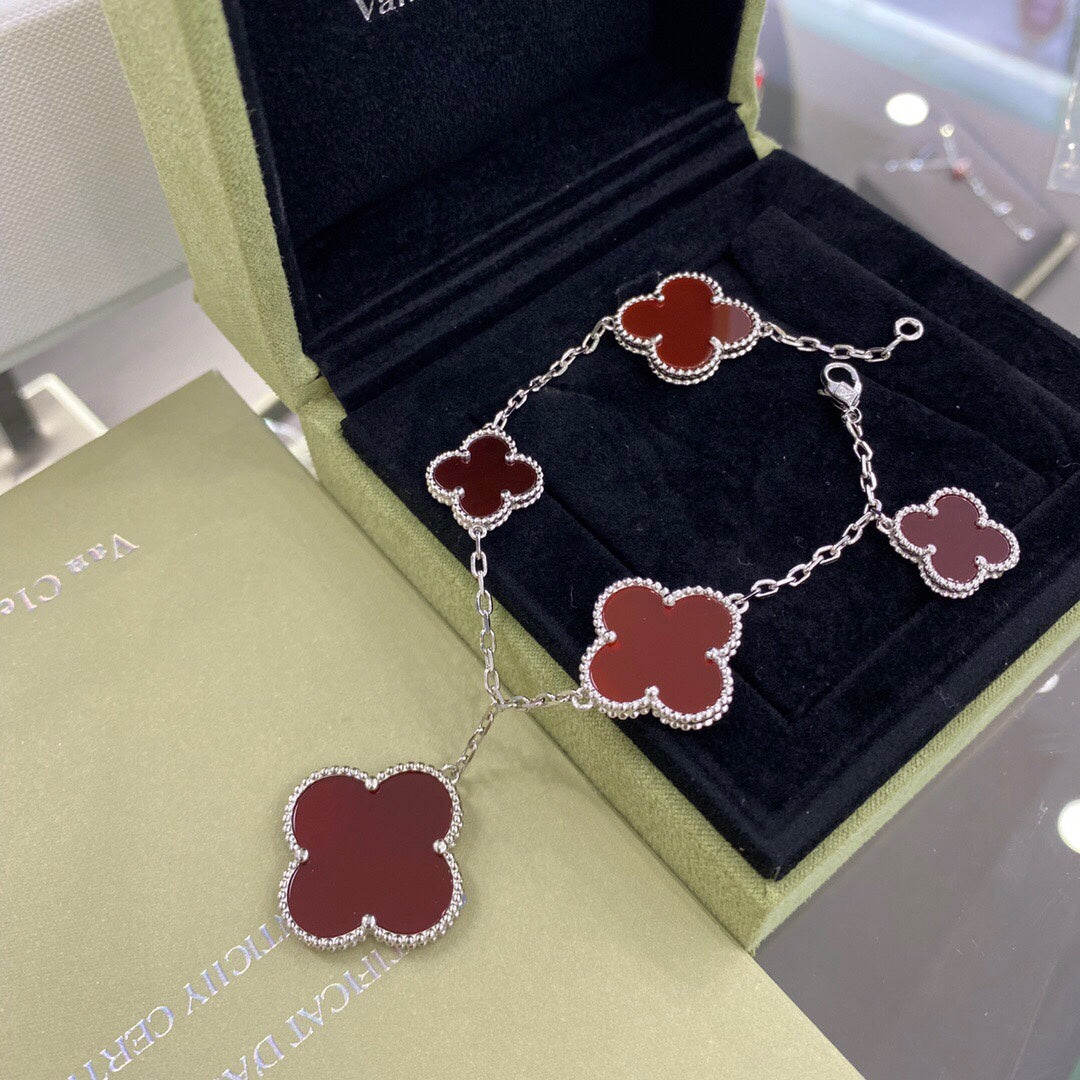 ??Loco?¡¥CLOVER 5 MOTIFS SIVLER CARNELIAN BRACELET