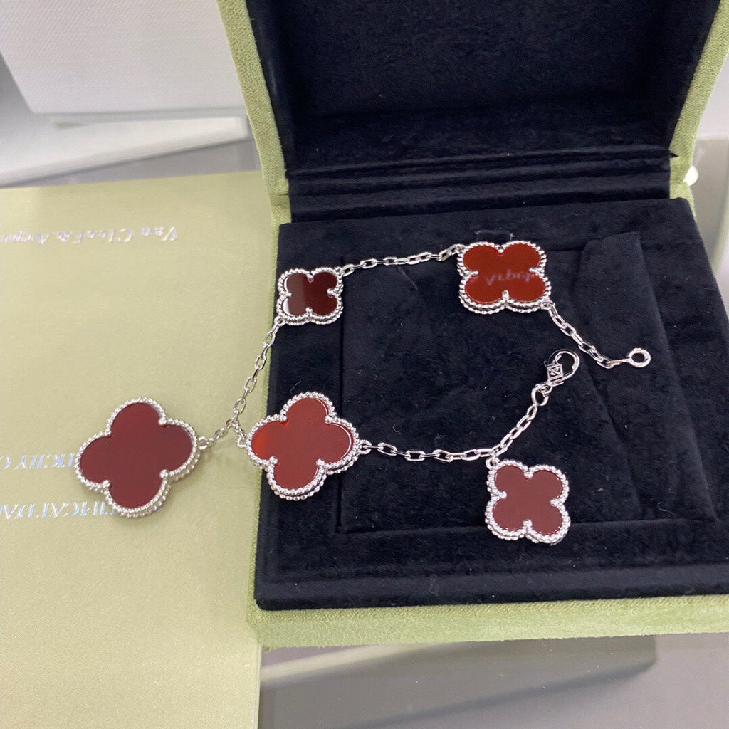 ??Loco?¡¥CLOVER 5 MOTIFS SIVLER CARNELIAN BRACELET