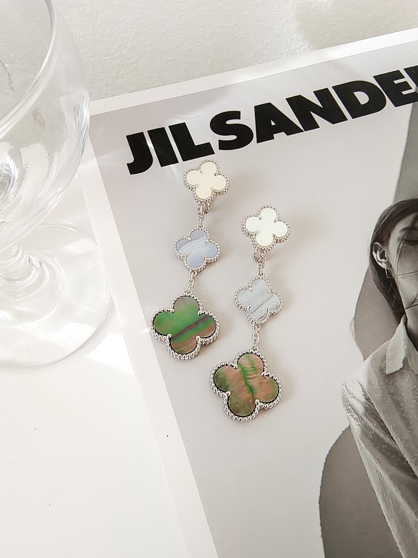 [moco jewellerys]クローバー 3モチーフ カルセドニー ダークモップ シルバー イヤリング