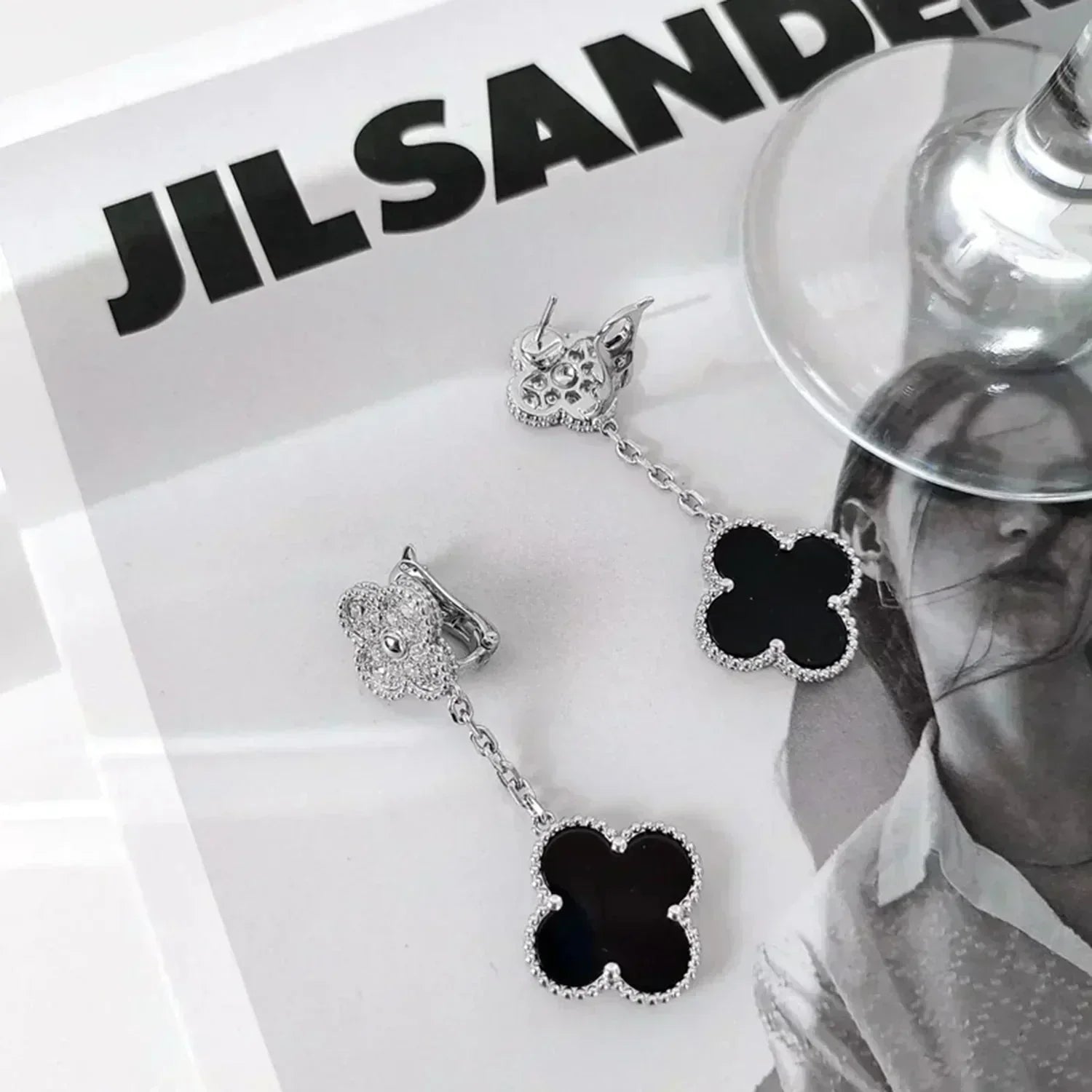 ??Loco?¡¥CLOVER 2 MOTIFS  DIAMOND ONYX EARRINGS SILVER