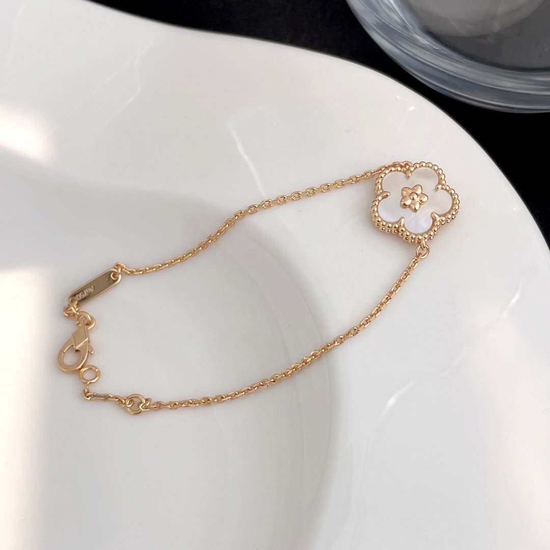 ??Loco?¡¥LUCKY SPRING ROSE GOLD MOP BRACELET