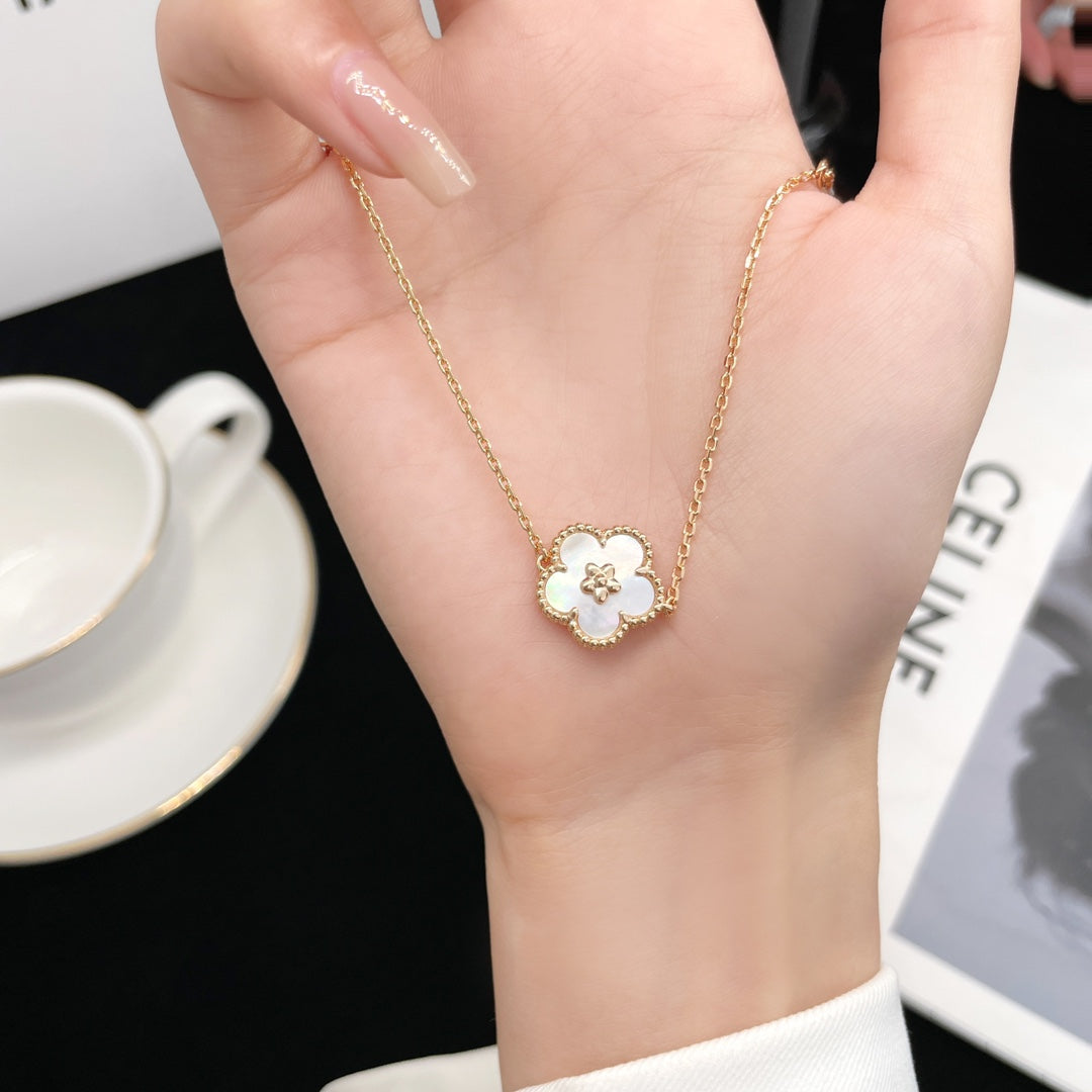 ??Loco?¡¥LUCKY SPRING ROSE GOLD MOP BRACELET