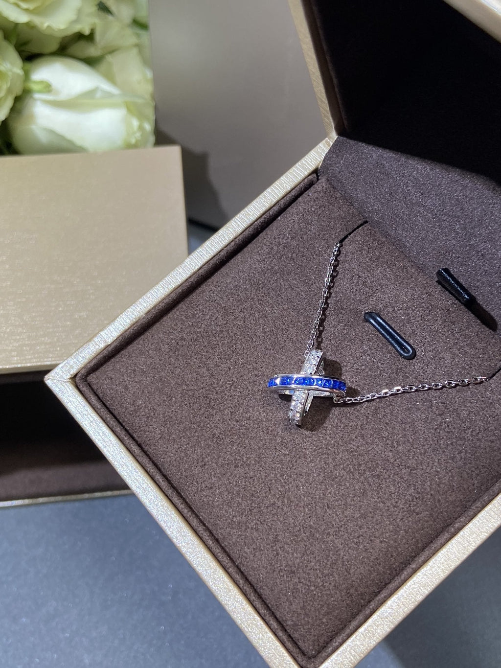 ??Loco?¡¥LIENS DIAMOND SILVER NECKLACE