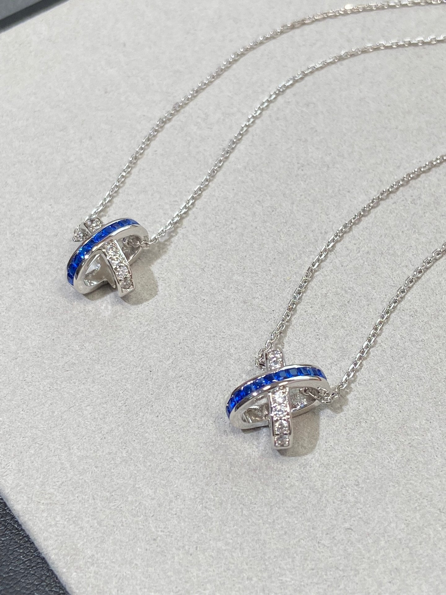 ??Loco?¡¥LIENS DIAMOND SILVER NECKLACE