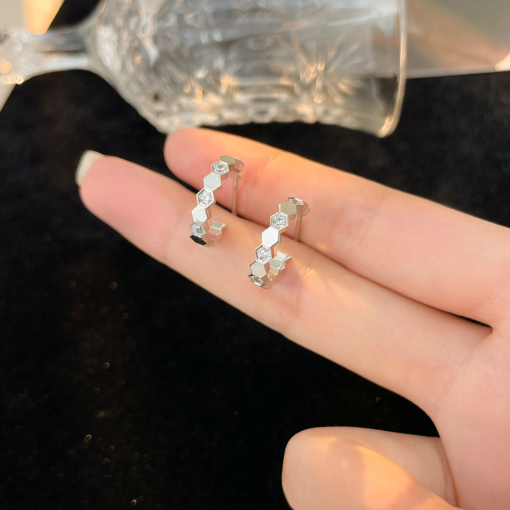 ??Loco?¡¥BEE LOVE DIAMOND HOOP EARRINGS