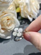 ??Loco?¡¥CLOVER SILVER MOP DIAMOND RING