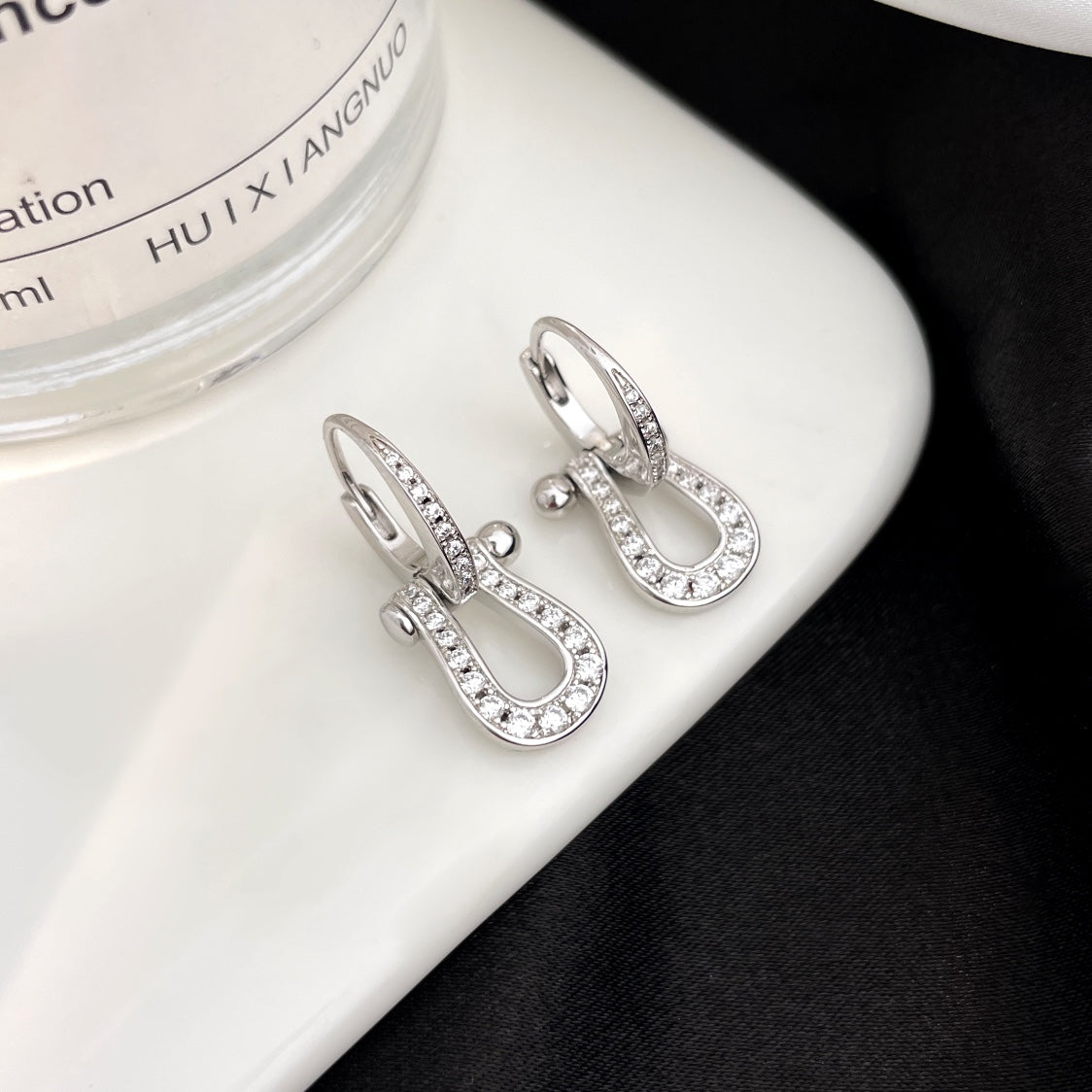 [moco jewelrys] FORCE 10 Ohrhänger mit Volldiamanten, mittleres Modell