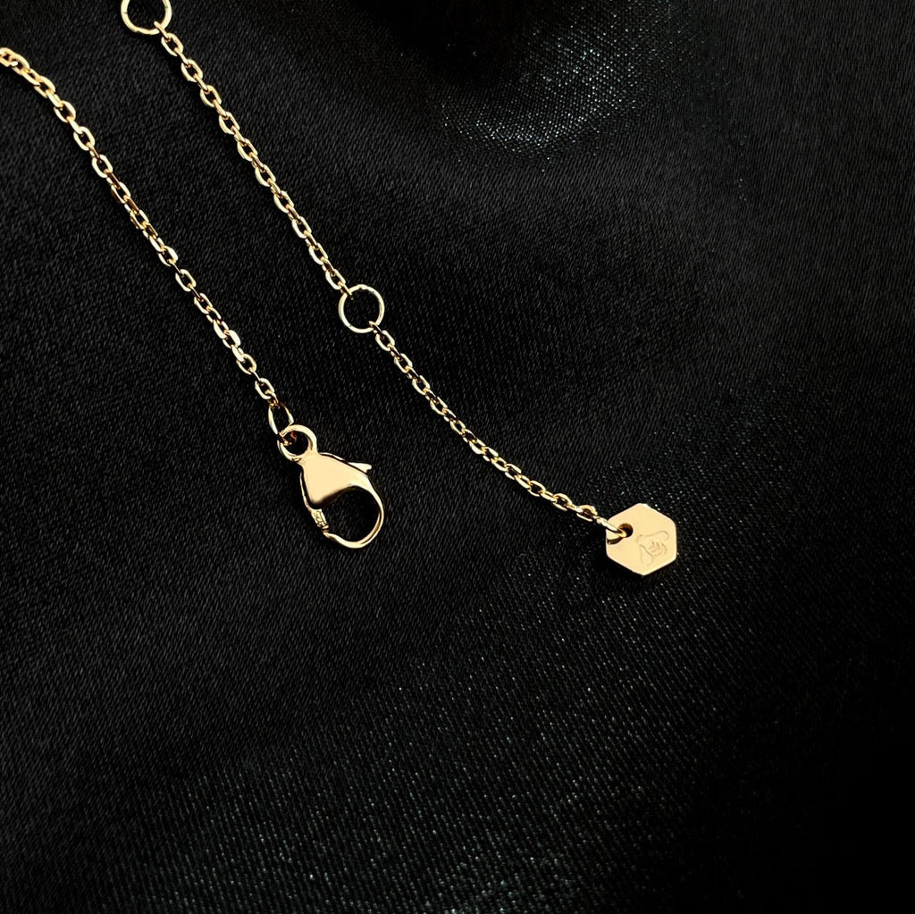 ??Loco?¡¥BEE MINI NECKLACE