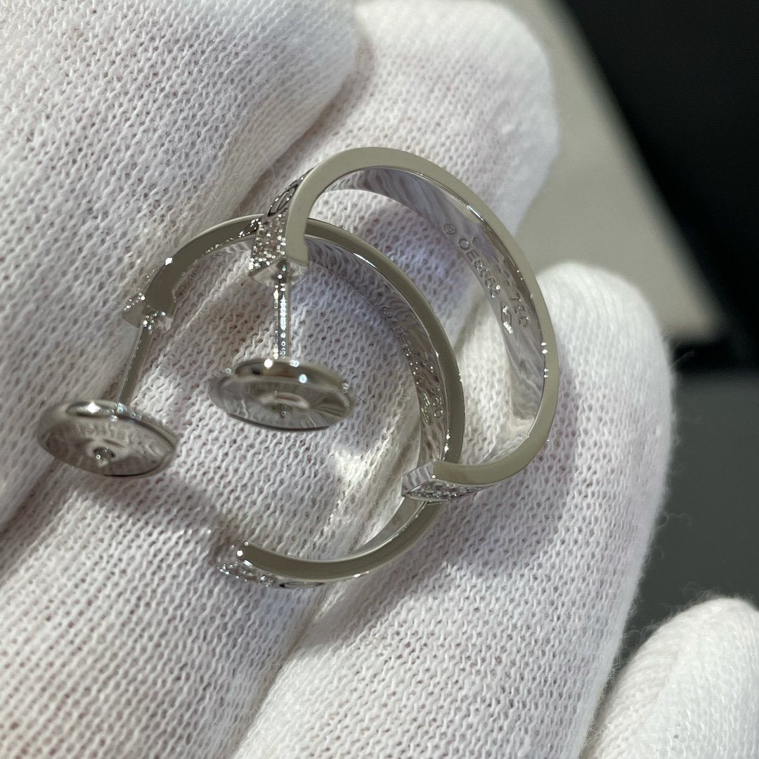 ??Loco?¡¥LOVE DIAMOND SILVER HOOP EARRINGS