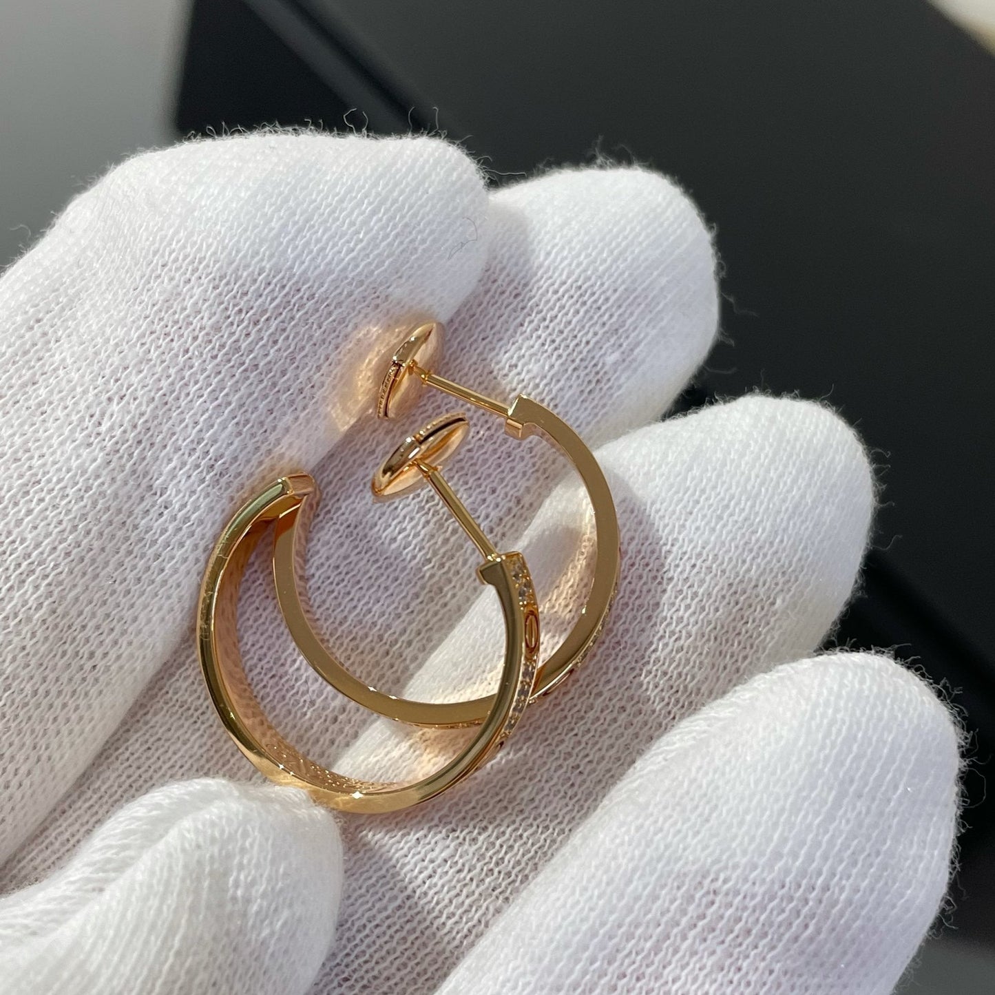 [moco jewelrys]LOVE DIAMOND PINK GOLD HOOP EARRINGS