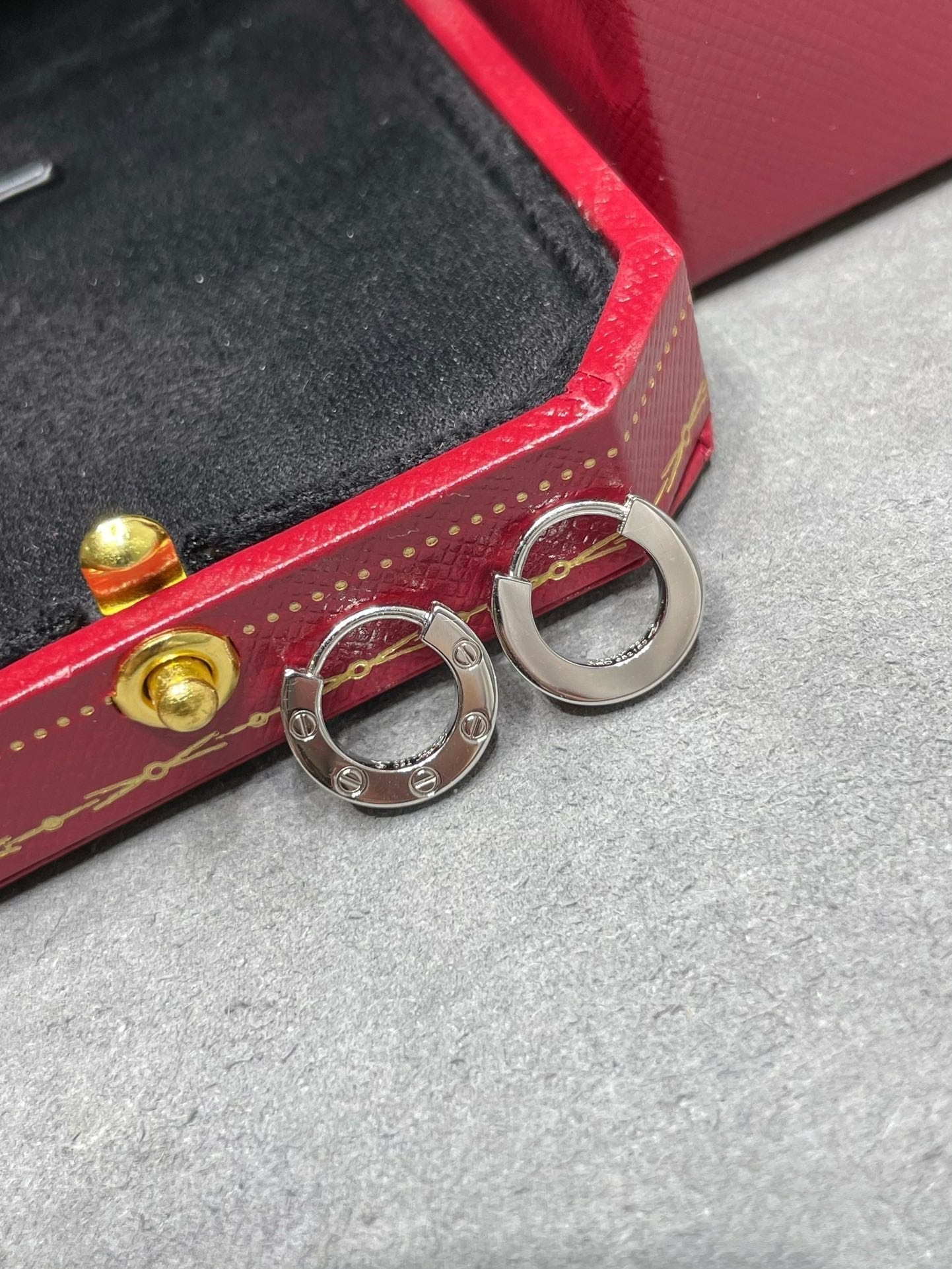 [moco jewelrys]LOVE MINI EARRINGS