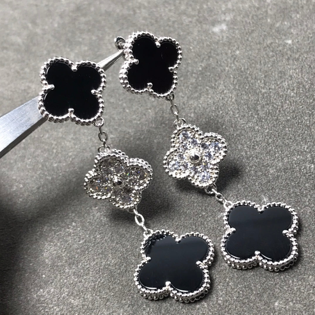 ??Loco?¡¥CLOVER 3 MOTIF DIAMOND ONYX SILVER EARRINGS