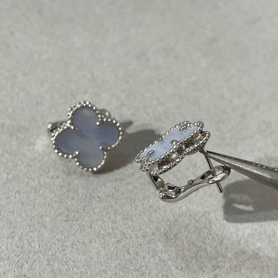 [moco jewellerys]クローバーカルセドニーシルバースタッドピアス