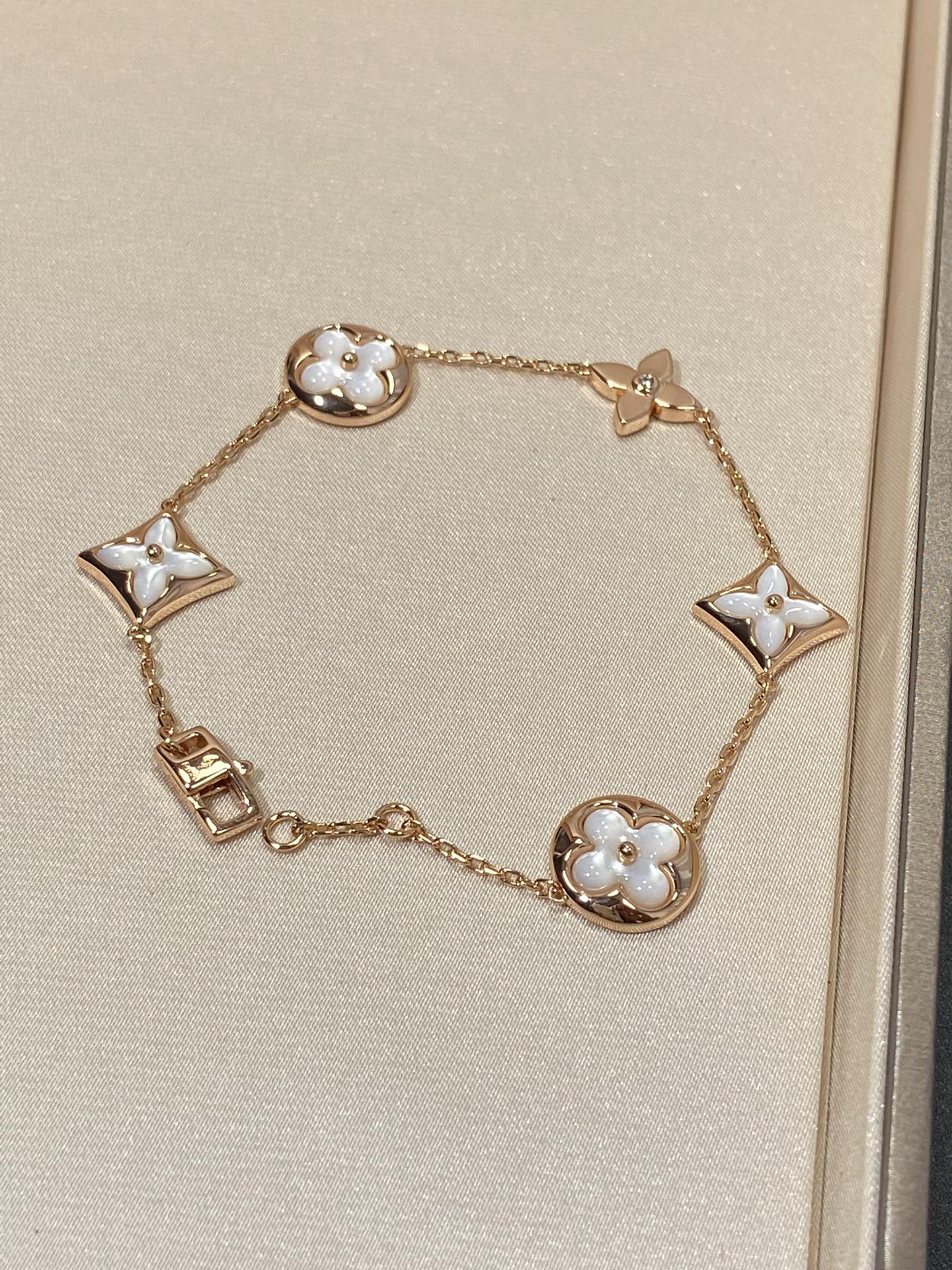 [moco jewelrys]Armband mit Stern- und Sonnenmotiv, 5-teilig, Perlmutt, roségolden