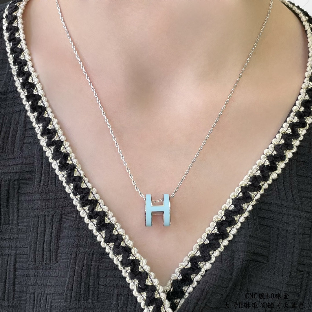 ??Loco?¡¥POP H SKY BLUE NECKLACE