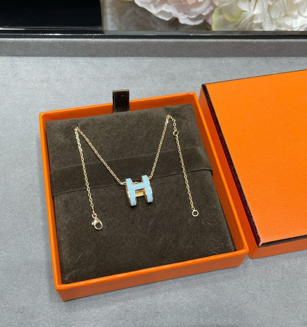 ??Loco?¡¥POP H SKY BLUE NECKLACE