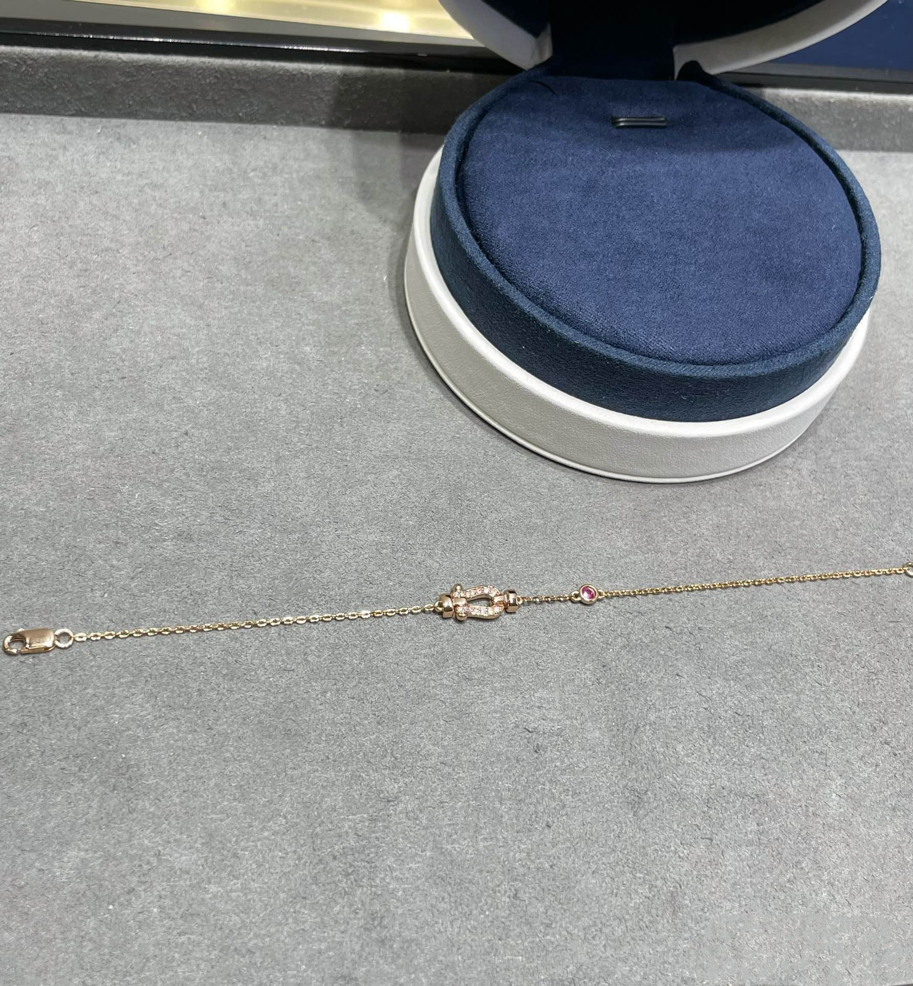 ??Loco?¡¥FORCE 10 DIAMOND CHAIN LINK PINK GOLD BRACELET