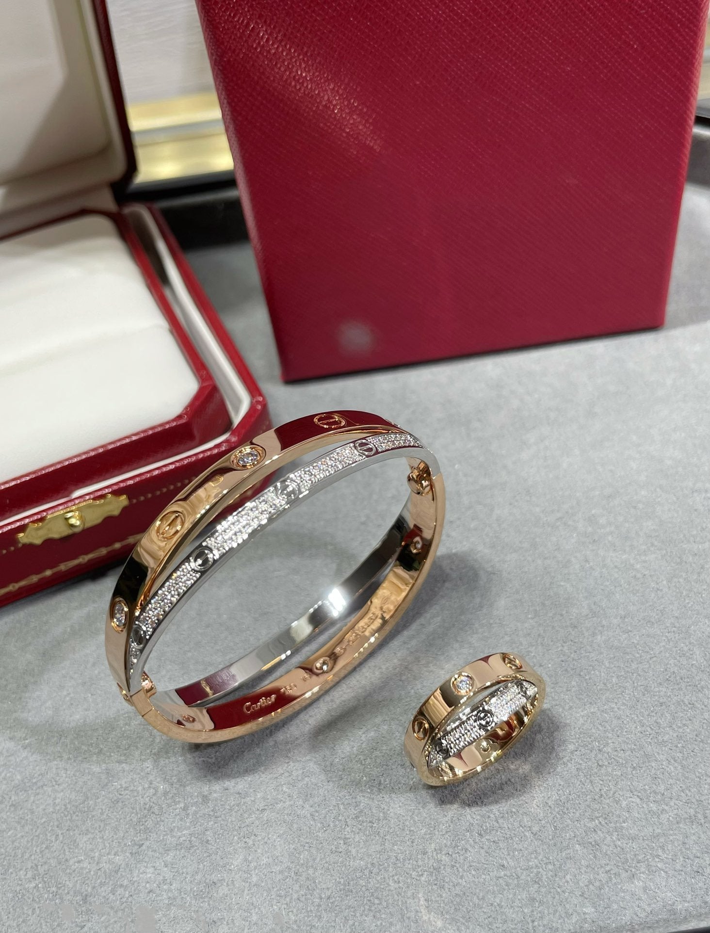 ??Loco?¡¥LOVE PINK GOLD SILVER DIAMOND DOUBLE RING