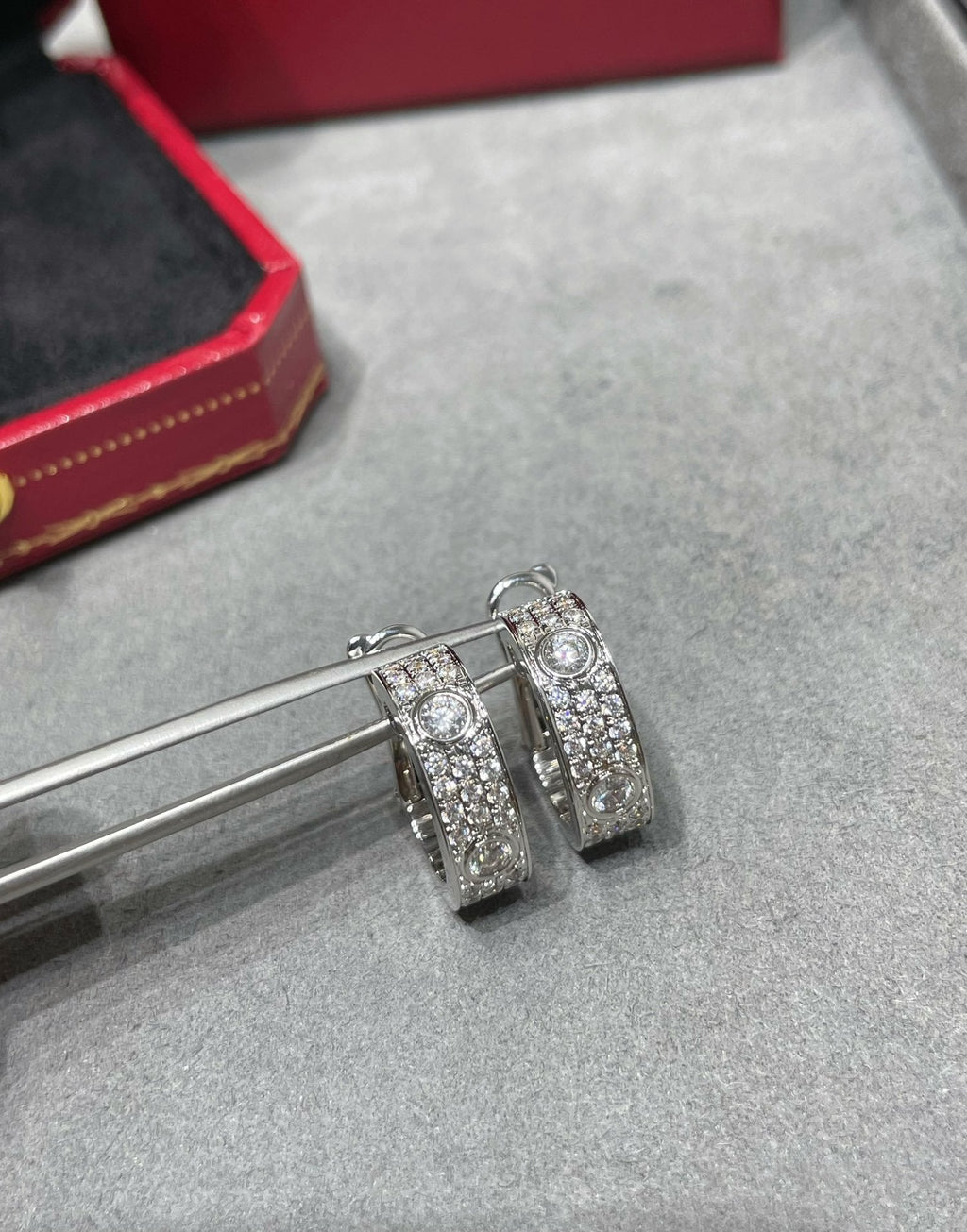 ??Loco?¡¥LOVE 5.5MM DIAMOND PAVED EARRINGS