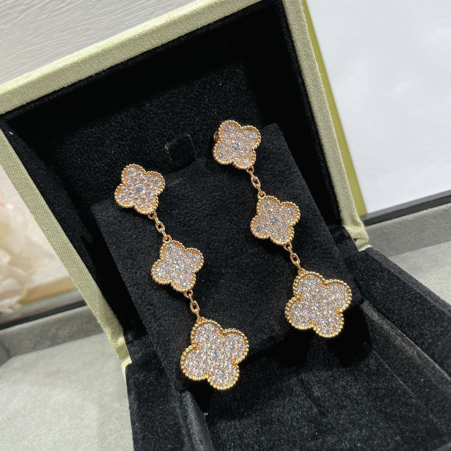 ??Loco?¡¥CLOVER 3 MOTIFS DIAMOND PAVED ROSE GOLD EARRINGS
