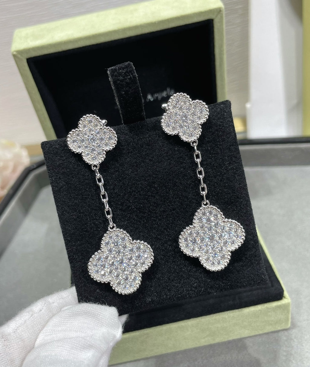??Loco?¡¥CLOVER 2 MOTIFS DIAMOND PAVED SILVER EARRINGS