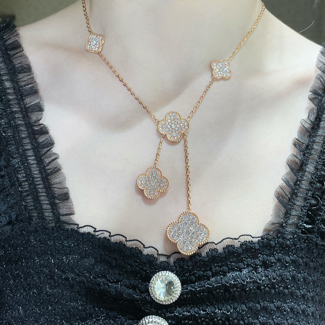 ??Loco?¡¥CLOVER 6 MOTIF DIAMOND PAVED NECKLACE