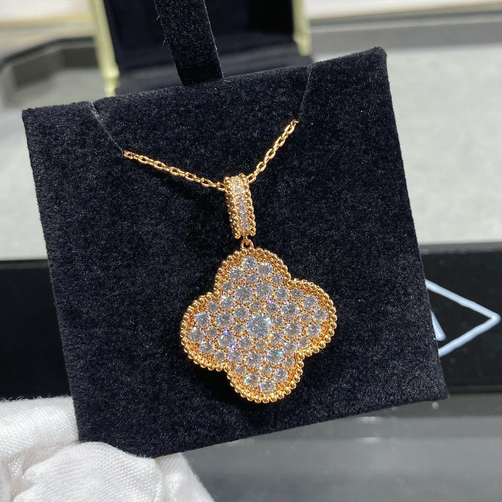 ??Loco?¡¥CLOVER 25MM LARGE PEDANT DIAMOND PAVED LONG NECKLACE