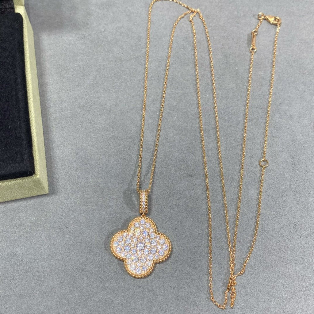 ??Loco?¡¥CLOVER 25MM LARGE PEDANT DIAMOND PAVED LONG NECKLACE