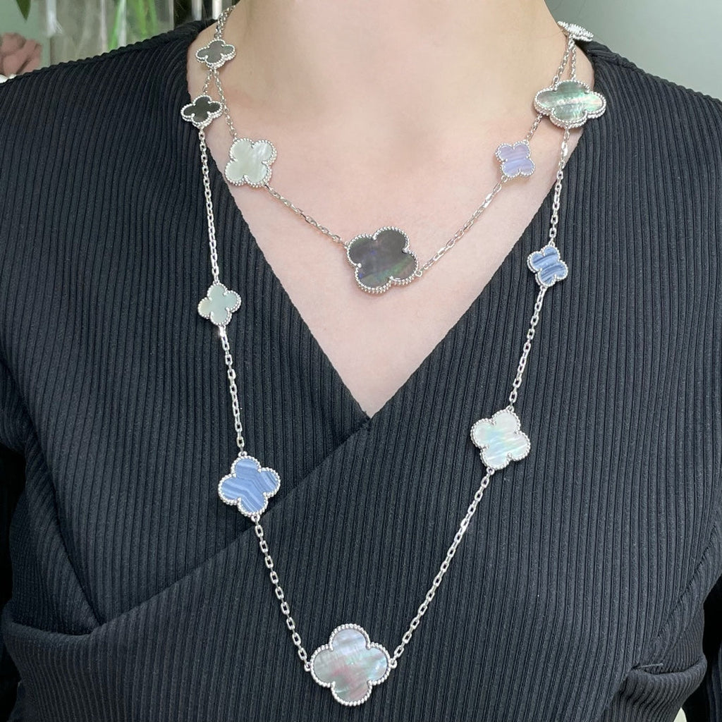 ??Loco?¡¥CLOVER 16 MOTIF CHALCEDONY MOP SILVER NECKLACE