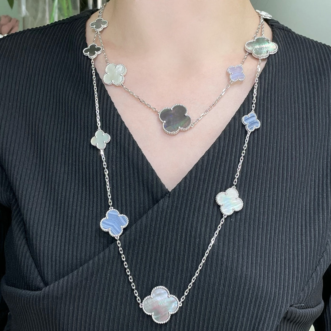 ??Loco?¡¥CLOVER 16 MOTIF CHALCEDONY MOP SILVER NECKLACE