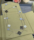 ??Loco?¡¥CLOVER 16 MOTIF CHALCEDONY MOP SILVER NECKLACE