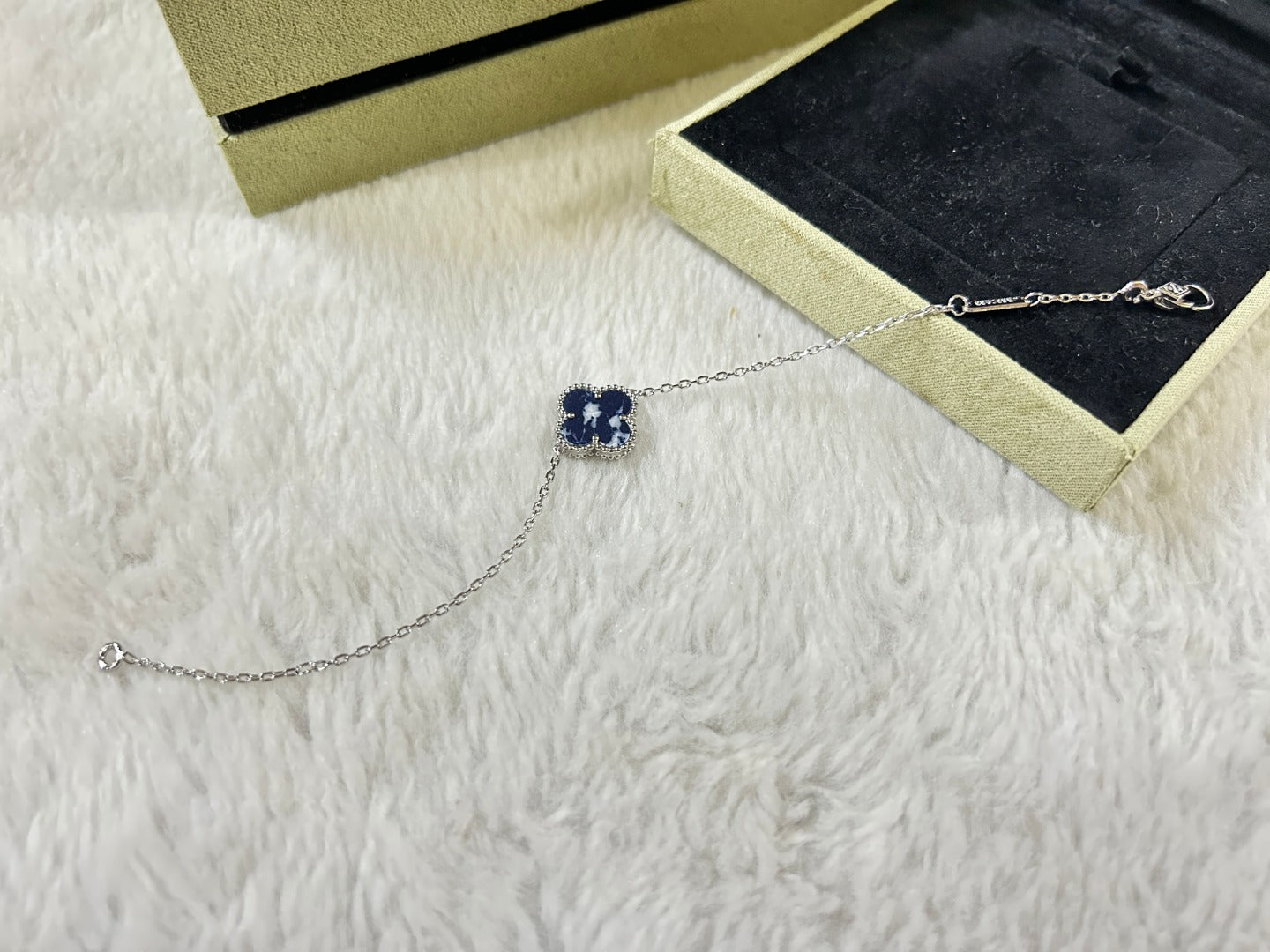 [moco jewellerys]クローバー 1モチーフ ピーターサイトブレスレット