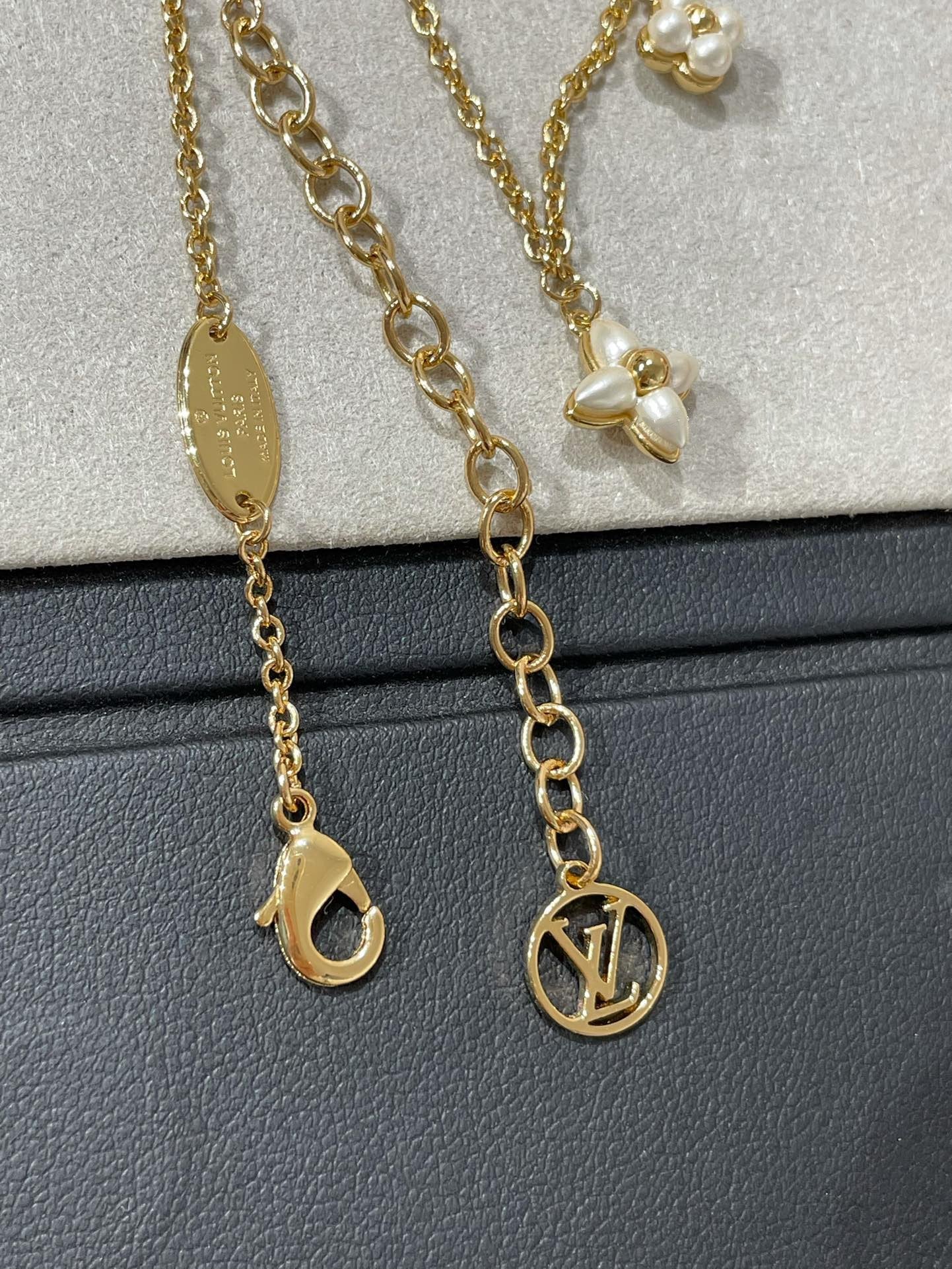 [moco jewellerys]フラワーグラム ゴールド モップ ダブルロウ ネックレス