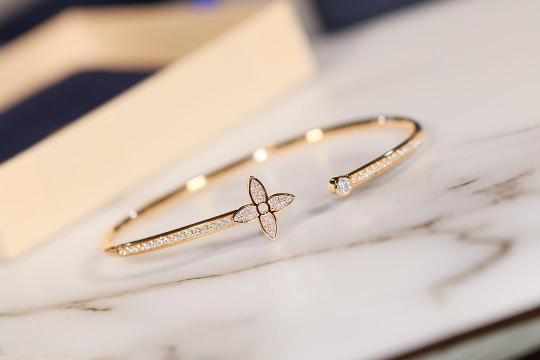 ??Loco?¡¥IDYLLE GOLD OPEN BRACELET DIAMOND PAVED
