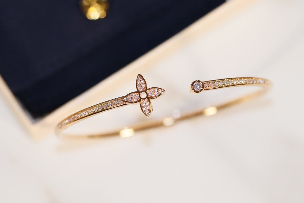 ??Loco?¡¥IDYLLE GOLD OPEN BRACELET DIAMOND PAVED