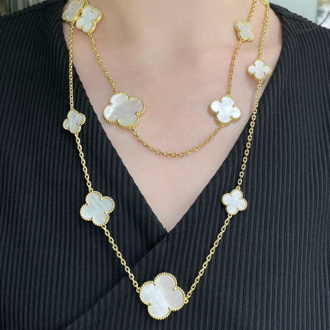 ??Loco?¡¥CLOVER 16 MOTIF WHITE MOP GOLD NECKLACE