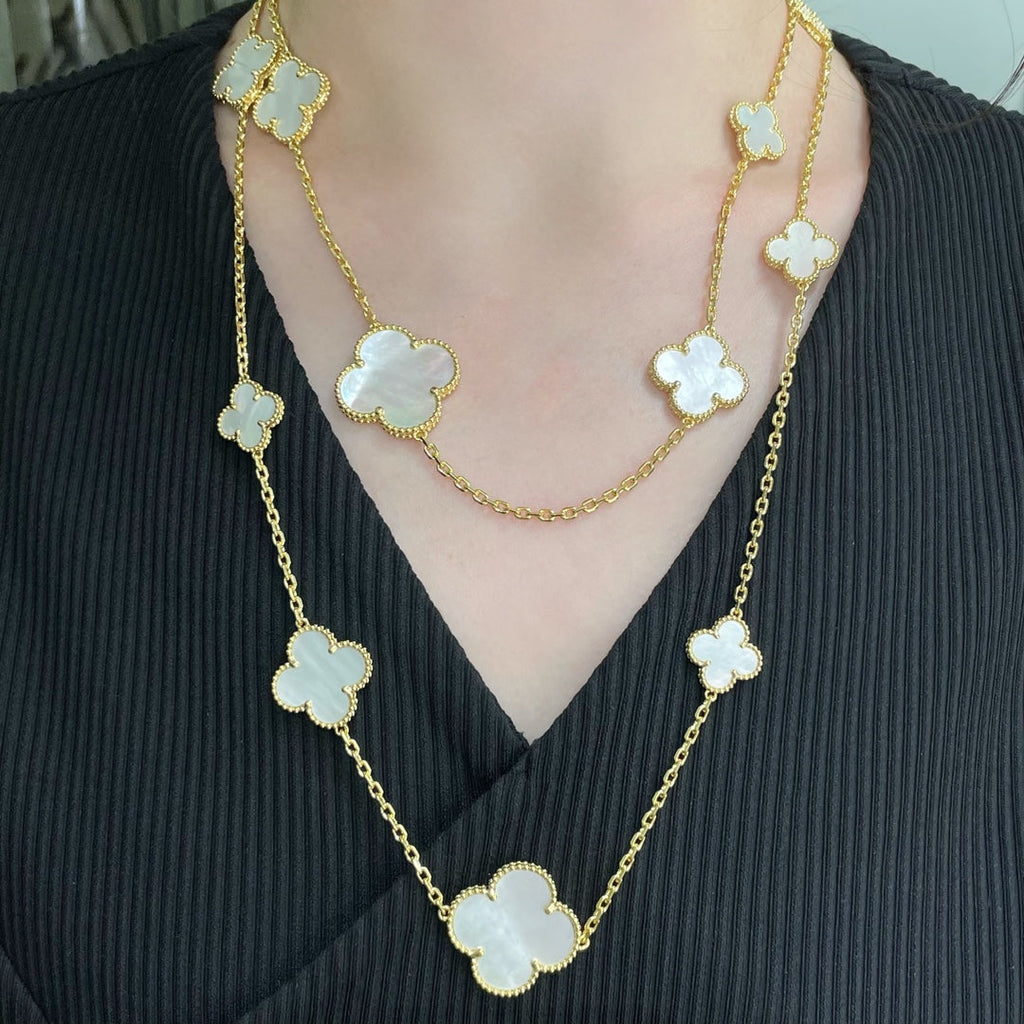 ??Loco?¡¥CLOVER 16 MOTIF WHITE MOP GOLD NECKLACE