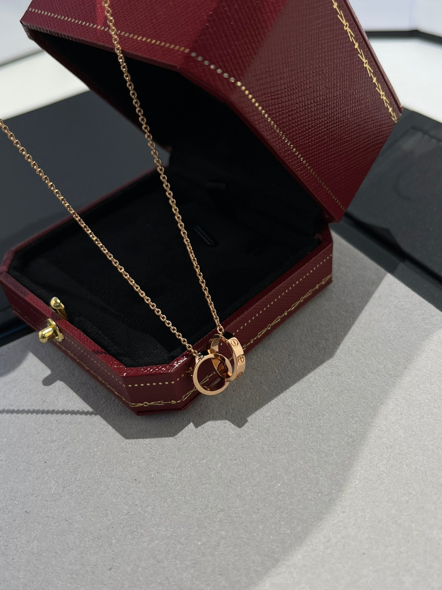 ??Loco?¡¥LOVE NECKLACE DOUBLE RING PINK GOLD