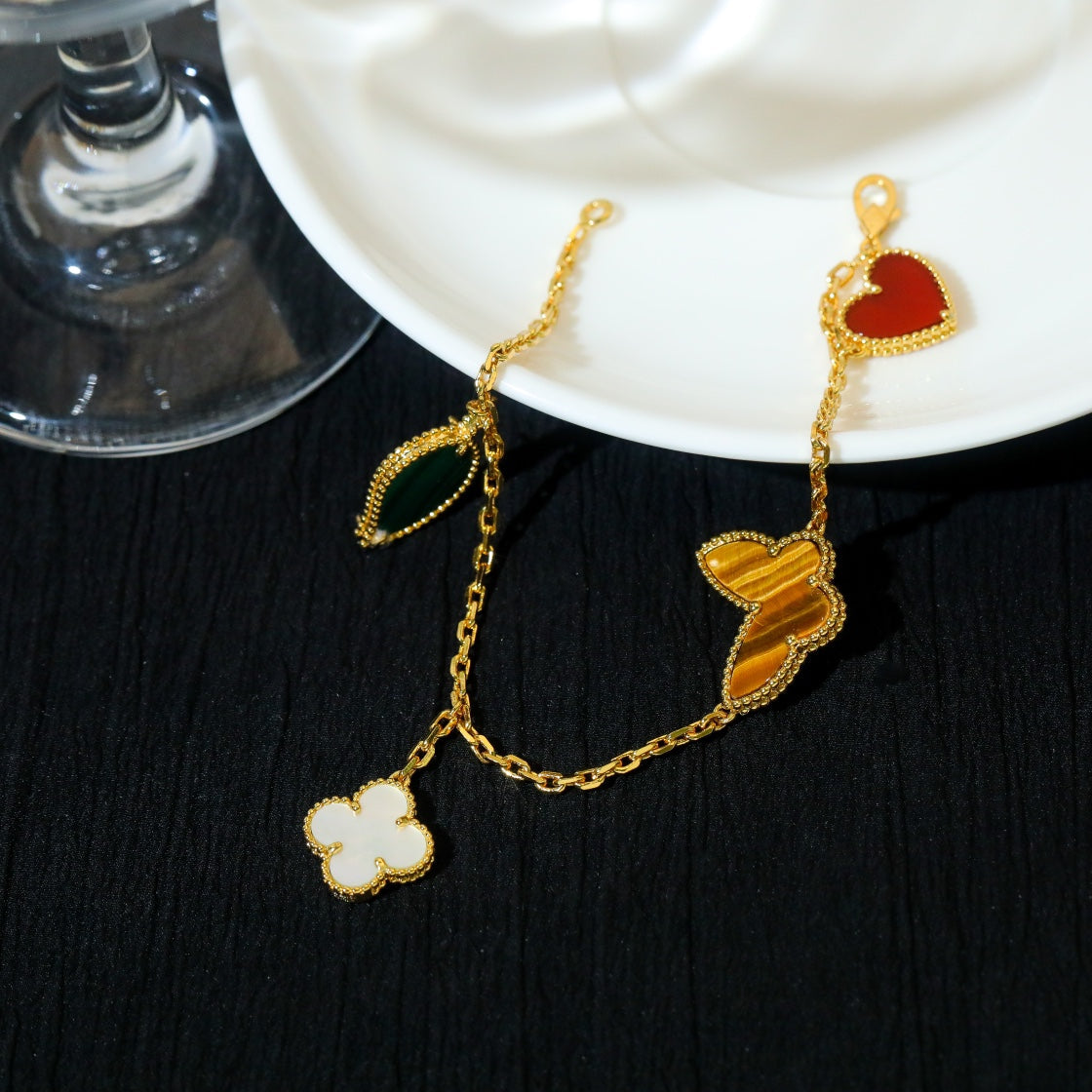 [moco jewelrys] GLÜCKSFRÜHLINGS-5-MOTIV-GOLDARMBAND 