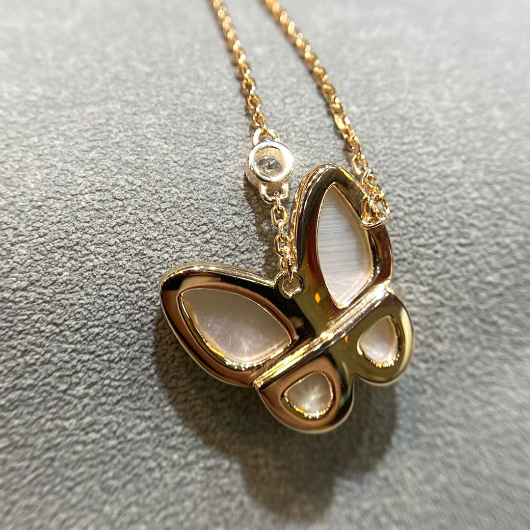 ??Loco?¡¥BUTTERFLY MOP DIAMOND NECKLACE