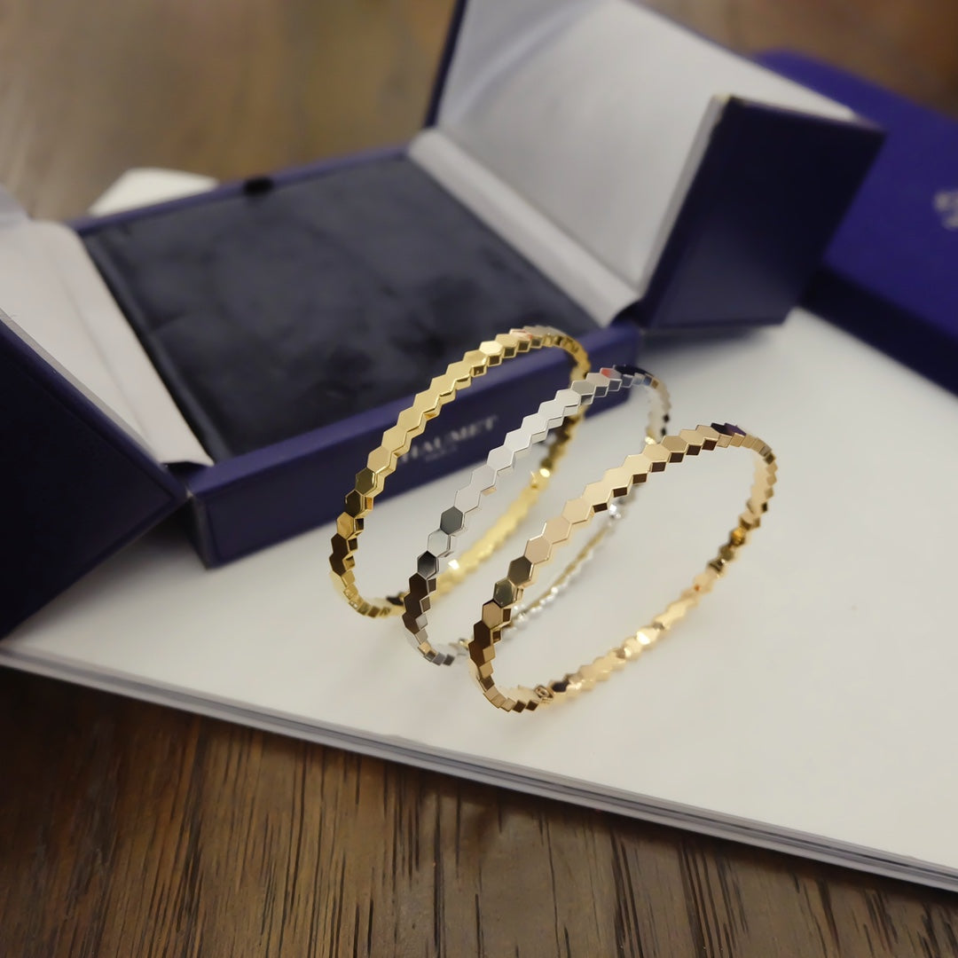 ??Loco?¡¥BEE LOVE BRACELET