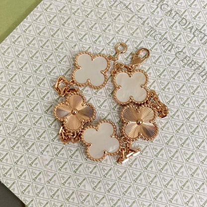 [Moco jewelrys]CLOVER WHITE PEARL MOP 5 MOTIF BRACELET COLLECTION