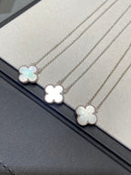 ??Loco?¡¥CLOVER MEDIUM SILVER WHITE MOP NECKLACE