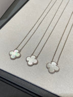 ??Loco?¡¥CLOVER MEDIUM SILVER WHITE MOP NECKLACE