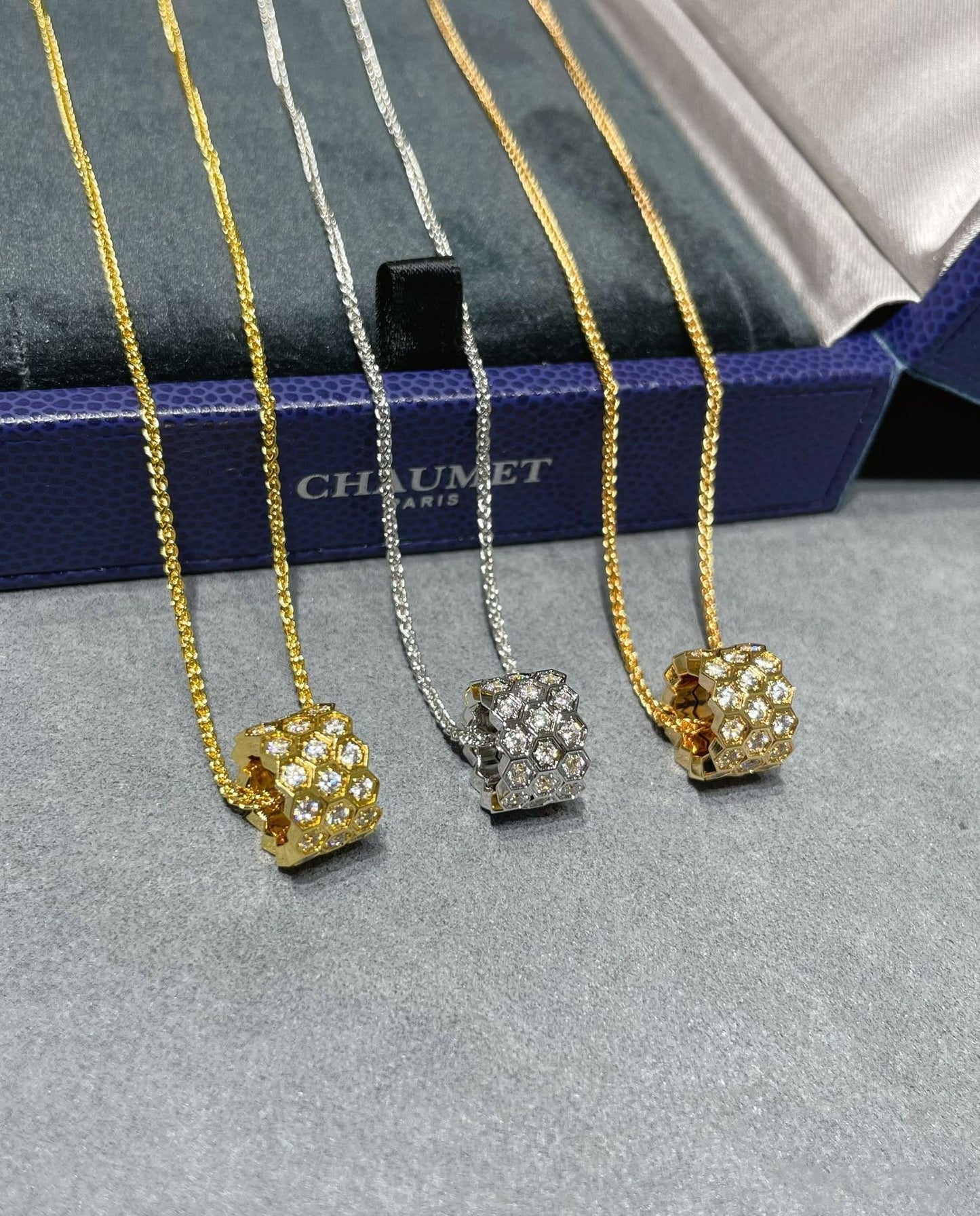 [moco jewelrys]BEE LOVE DIAMOND PAVED 3 ROW NECKLACE 