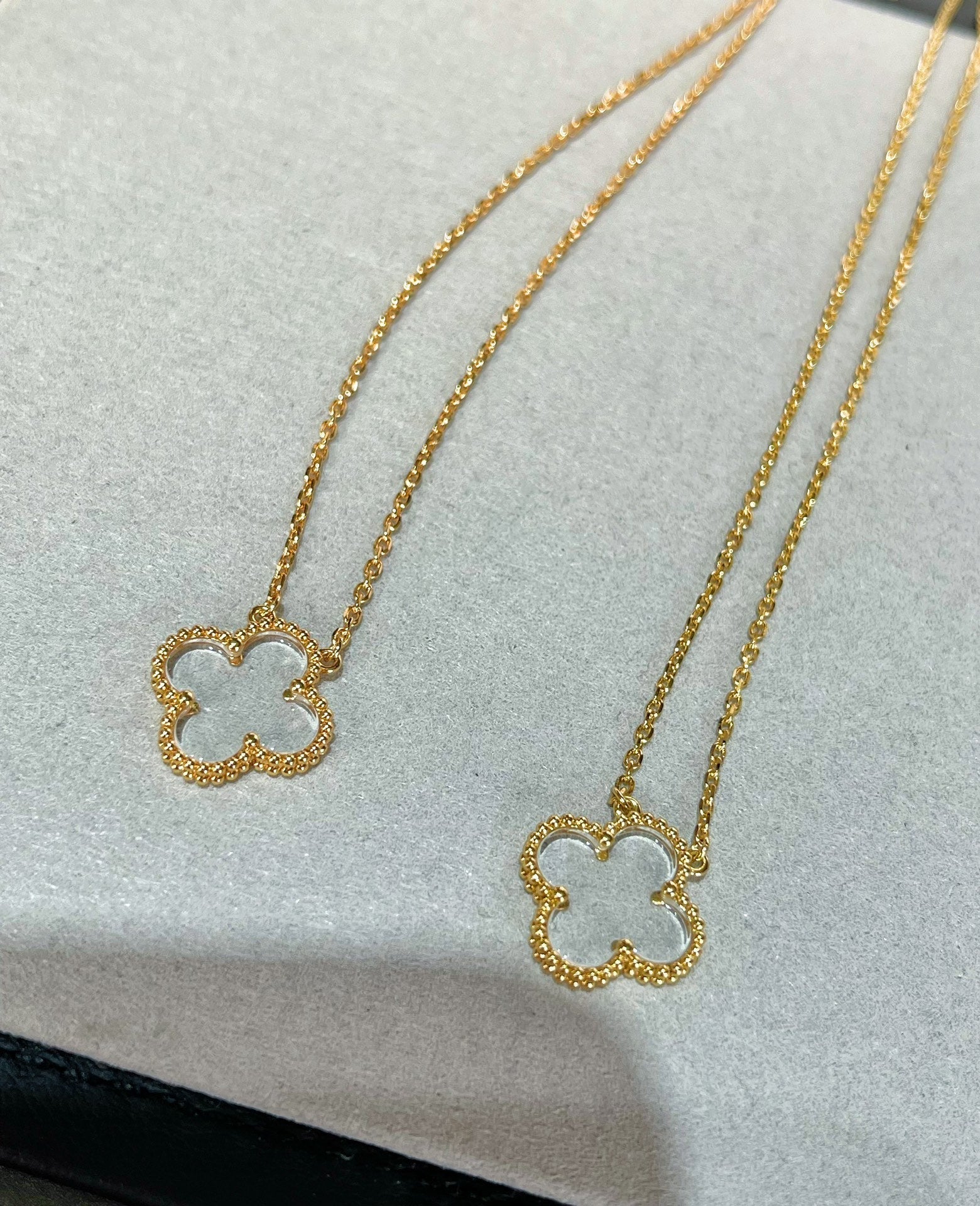 ??Loco?¡¥CLOVER ROCK CRYSTAL ROSE GOLD NECKLACE