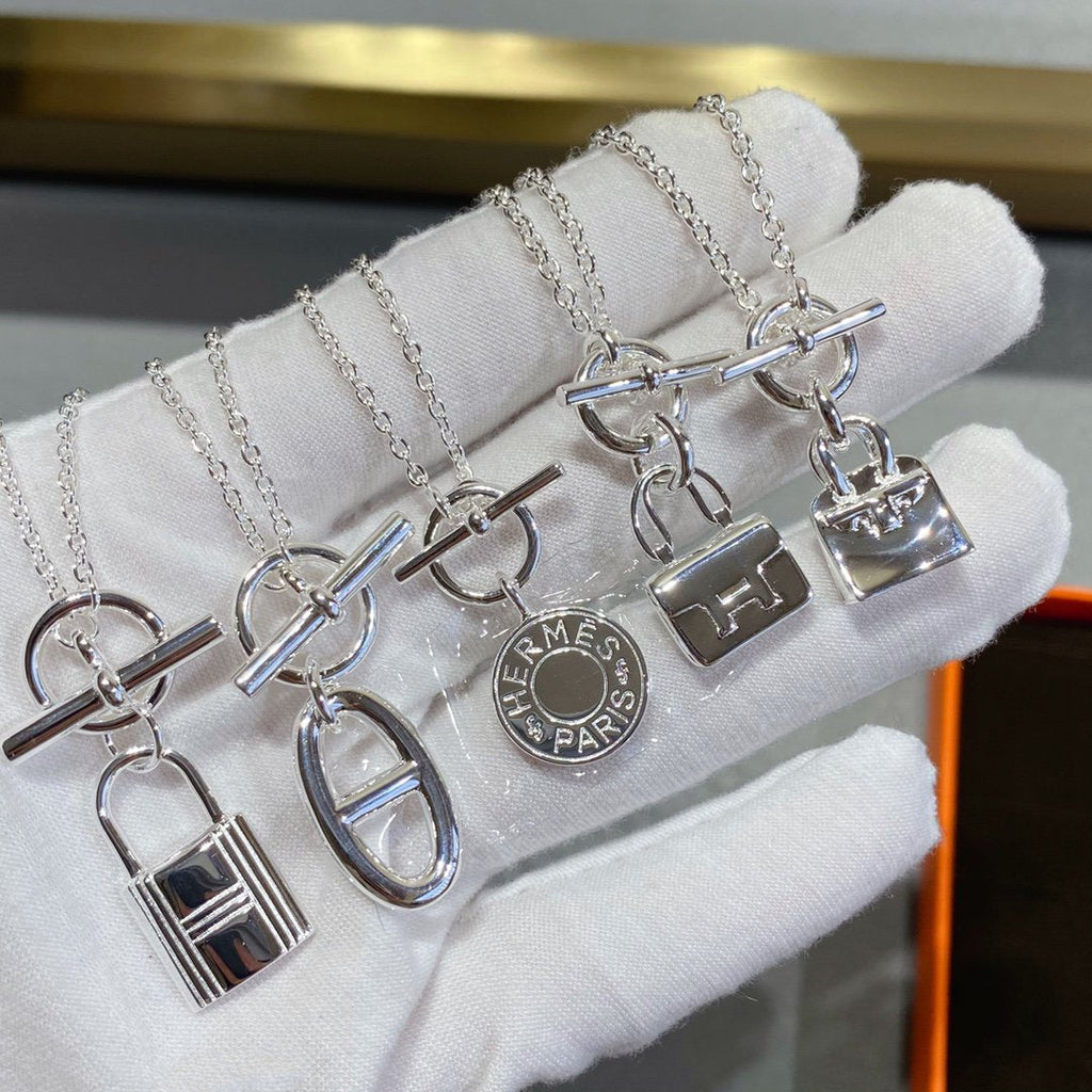 ??Loco?¡¥CONSTANCE PEDANT SILVER NECKLACE