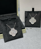 ??Loco?¡¥CLOVER 25MM LARGE PENDANT DIAMOND PAVED SILVER NECKLACE